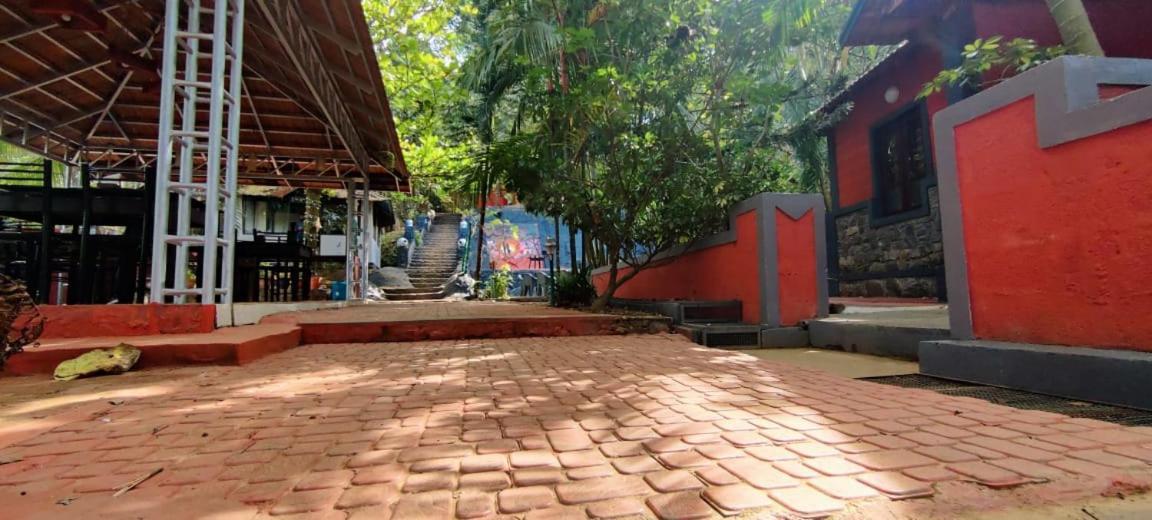Clay Resort By Bestinn Leisure - Wayanad Padinjarathara Exterior photo
